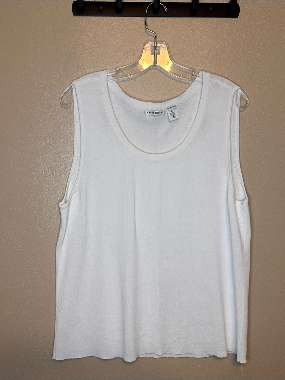 Laura Ashley White Scoop Neck Knit Tank Top
